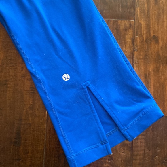 Lululemon gather crow split calf crop leggings 4 beaming blue - Picture 4 of 7